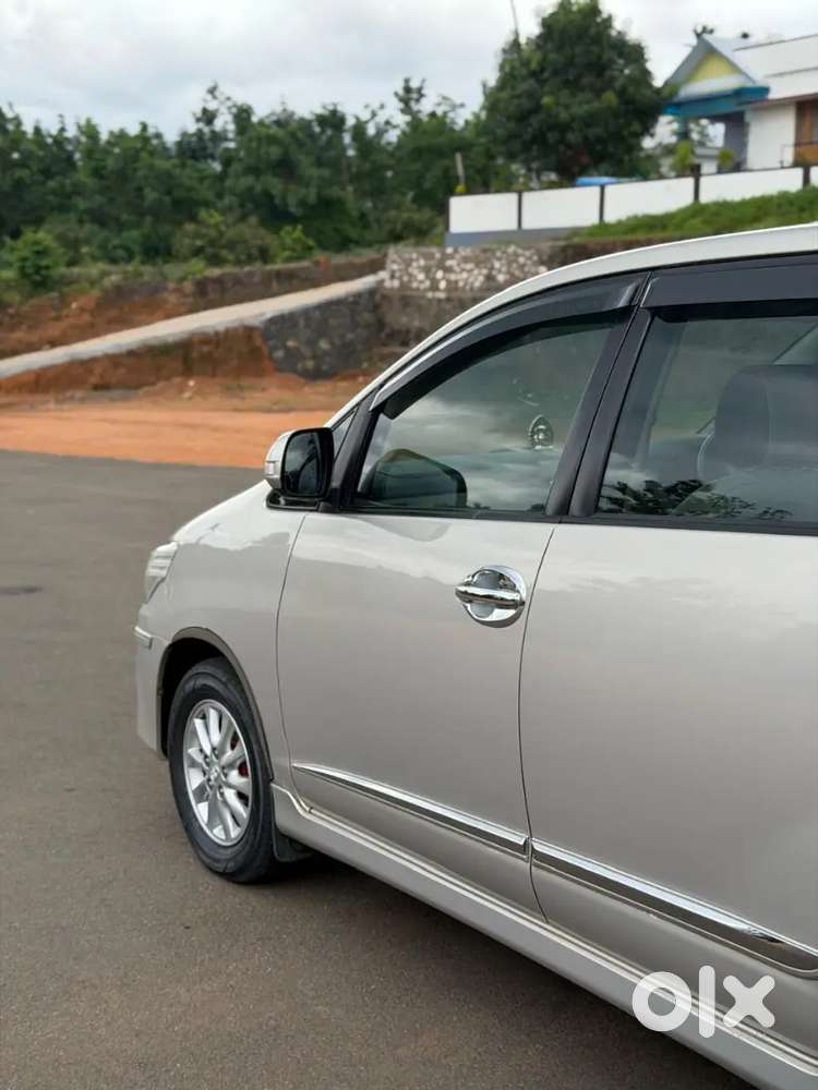 Toyota Innova 2015 Diesel 68000 Km Driven
