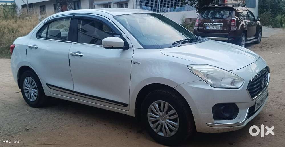 Maruti Suzuki Swift Dzire Vxi Optional, 2017, Petrol