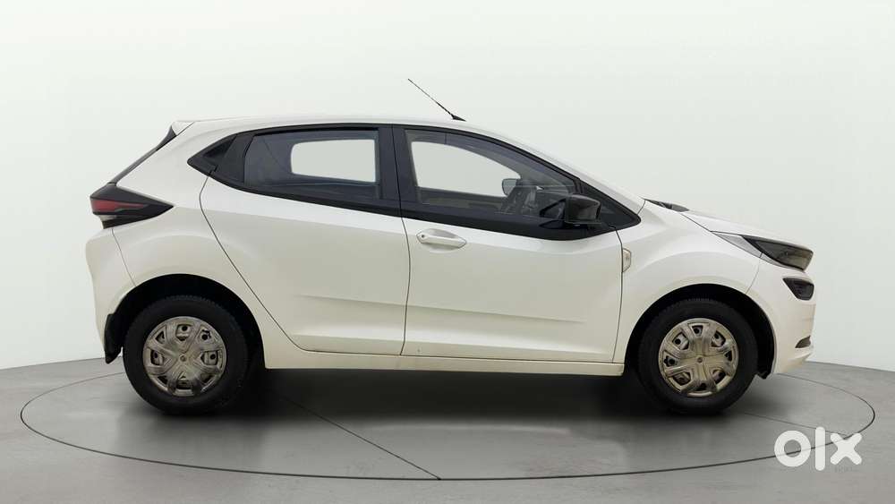 Tata Altroz 1.2 Xe Plus Petrol, 2022, Petrol