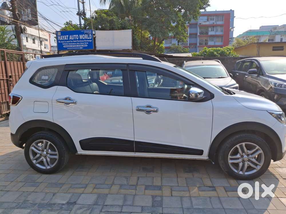 Renault Triber Rxl, 2023, Petrol