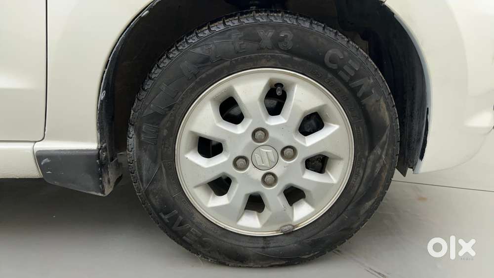 Maruti Suzuki A-star 1.0 Zxi, 2013, Petrol