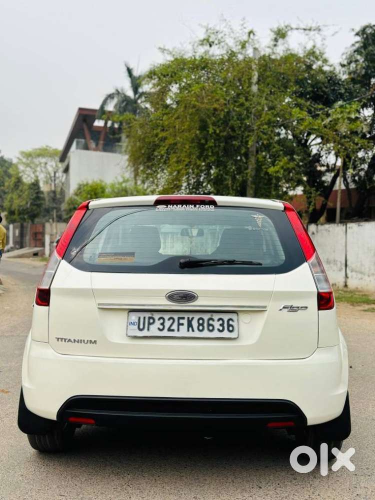 Ford Figo 2012-2015 Petrol Celebration Edition, 2014