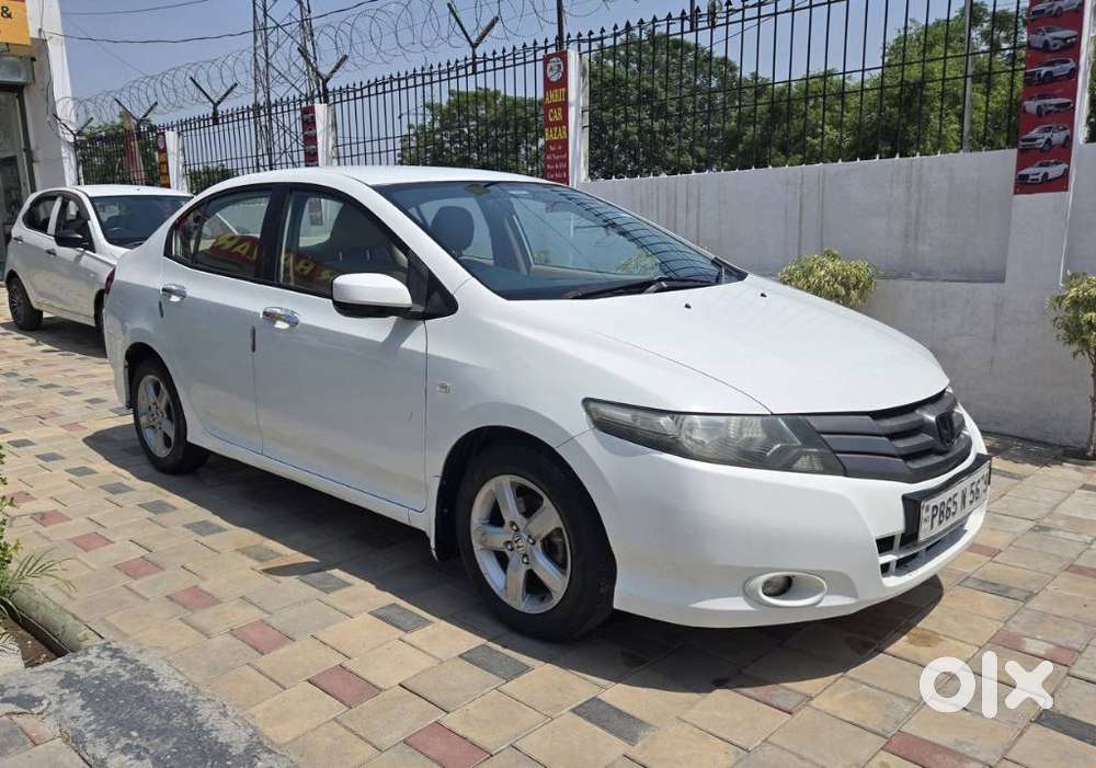Honda City V At Exclusive, 2011, Petrol