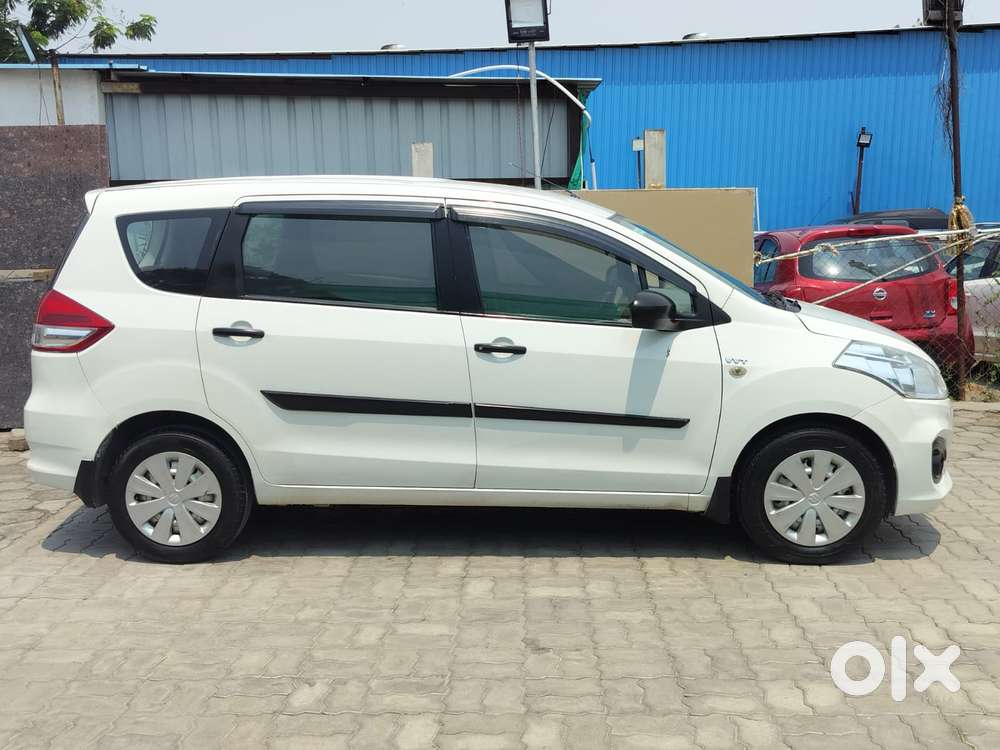 Maruti Suzuki Ertiga Lxi, 2016, Petrol
