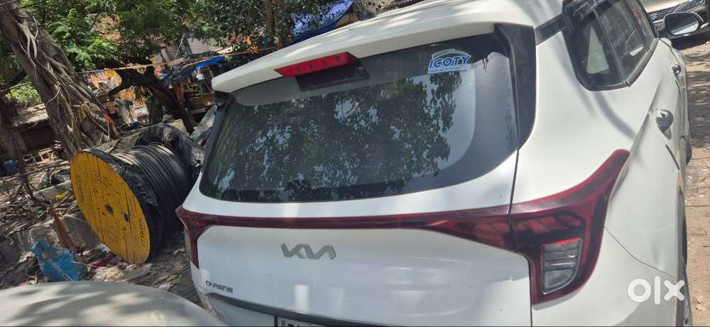 Kia Carens 2023 Petrol Mt