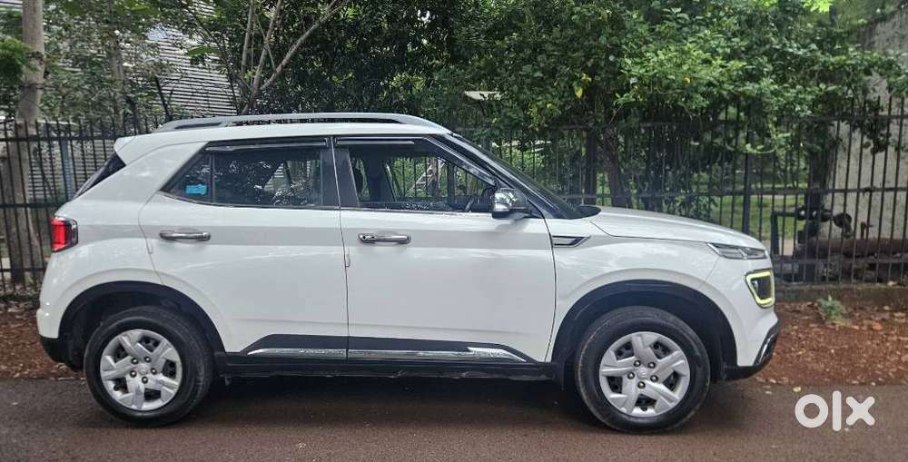 Hyundai Venue 1.2 S Plus, 2021, Petrol