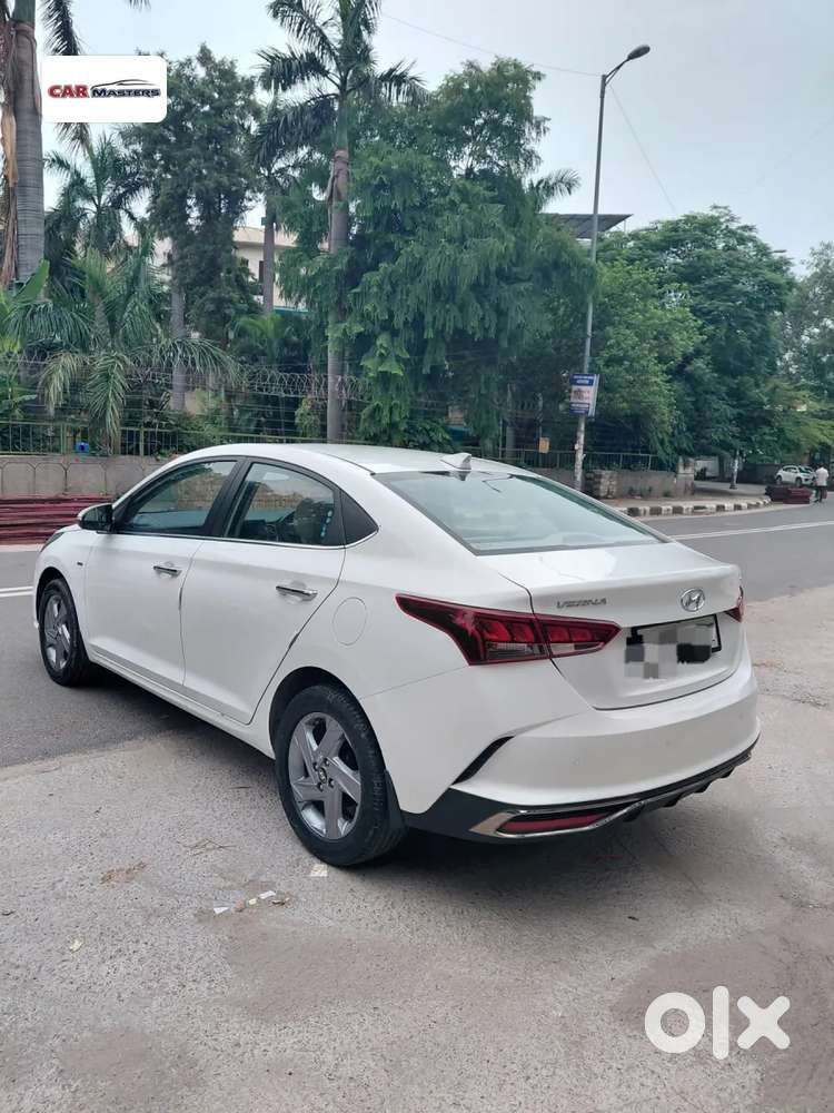 Hyundai Verna 1.5 Sx (o) Vtvt Ivt, 2023, Petrol