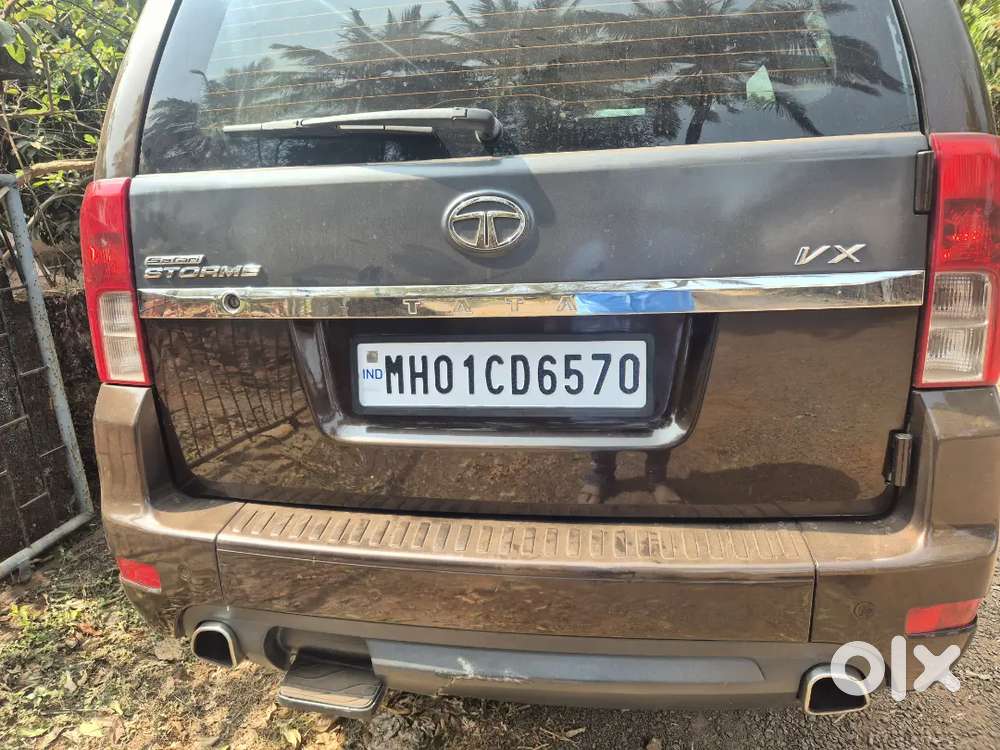 Car Has 6 Speed Gear Full Tight Condition