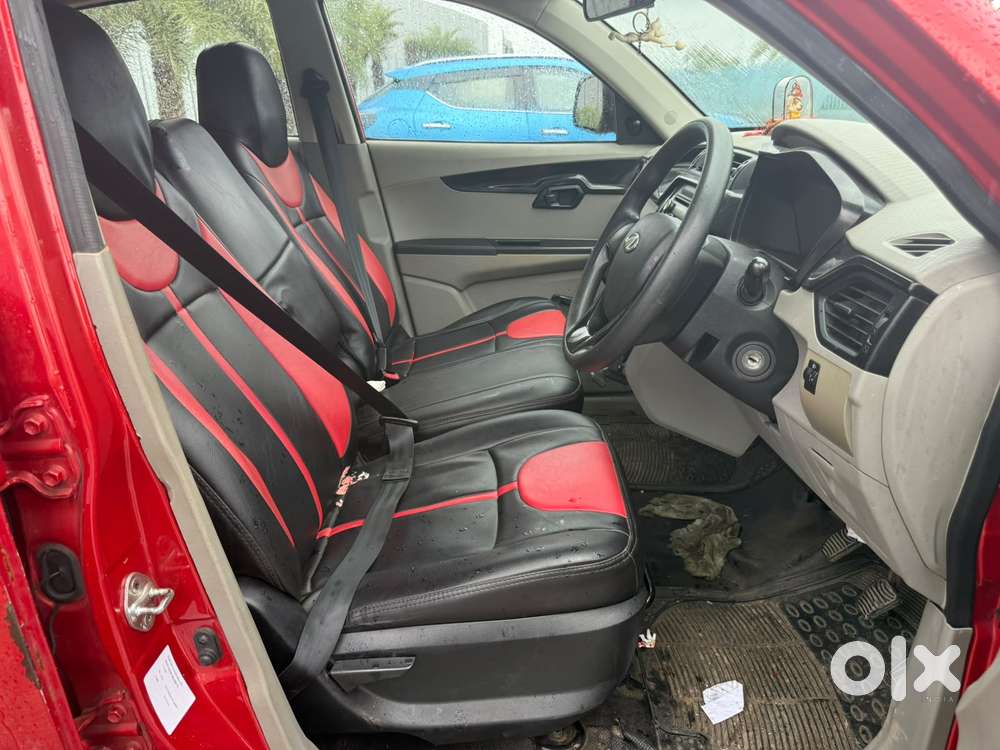 Mahindra Kuv 100 G80 K2, 2017, Petrol