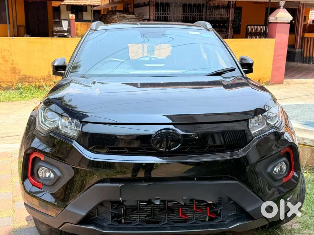 Tata Nexon 2023 Petrol Very Low Kms Ran!!
