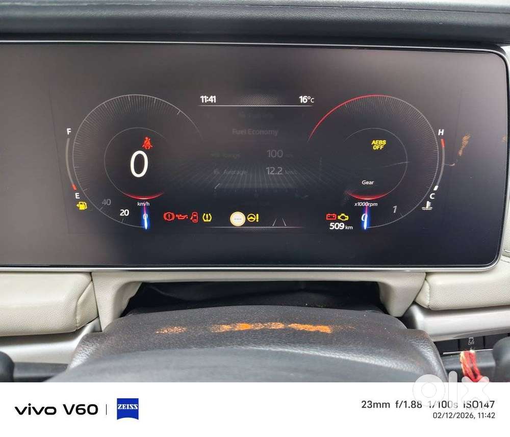 Mahindra Xuv700 2.2 Ax 7 Diesel Mt Luxury Pack Str, 2025, Diesel