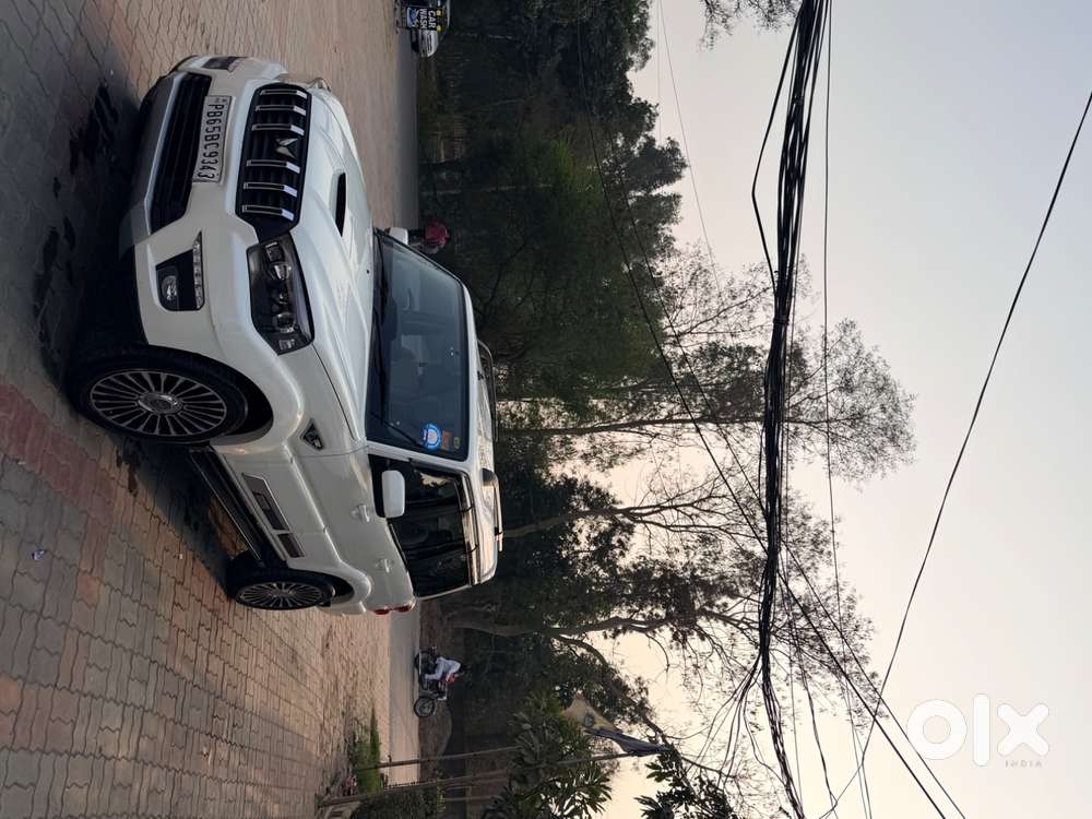 Mahindra Scorpio Classic 2022 Petrol Well Maintained