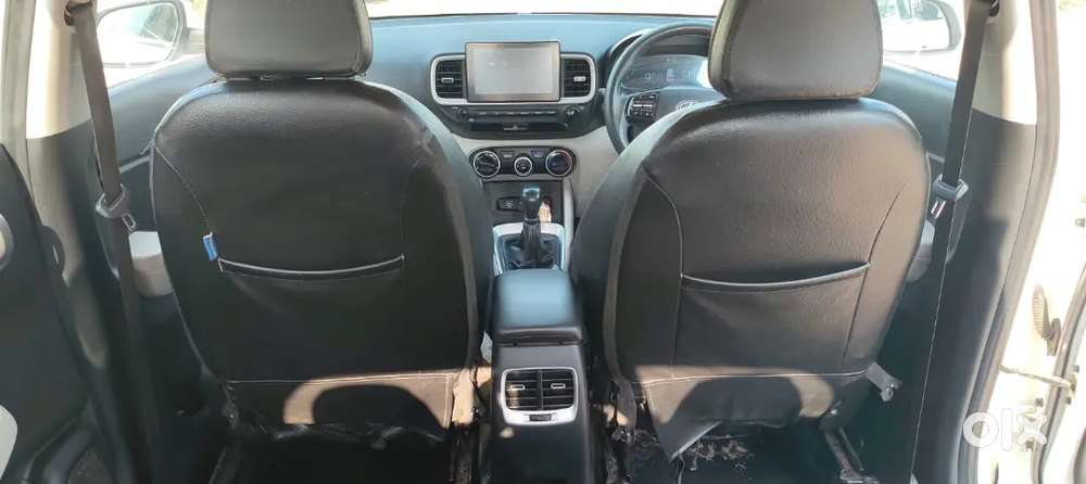 Hyundai Venue 2022 Petrol 41580 Km Driven