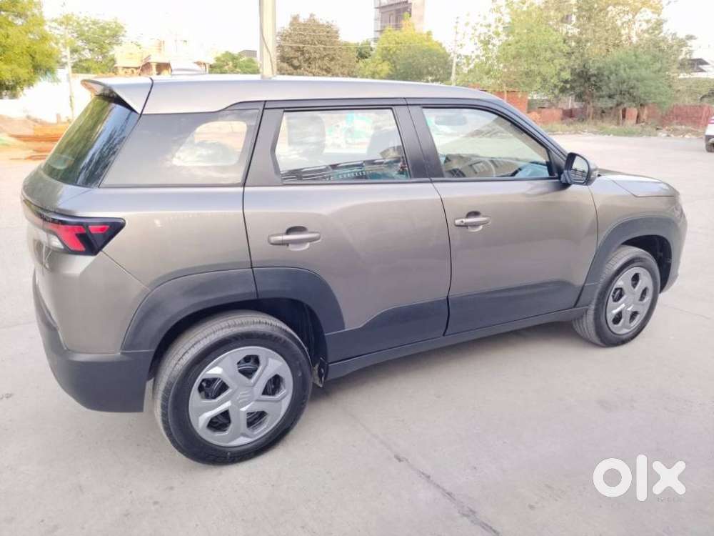 Maruti Suzuki Brezza 1.5 Vxi Smart Hybrid, 2025, Petrol