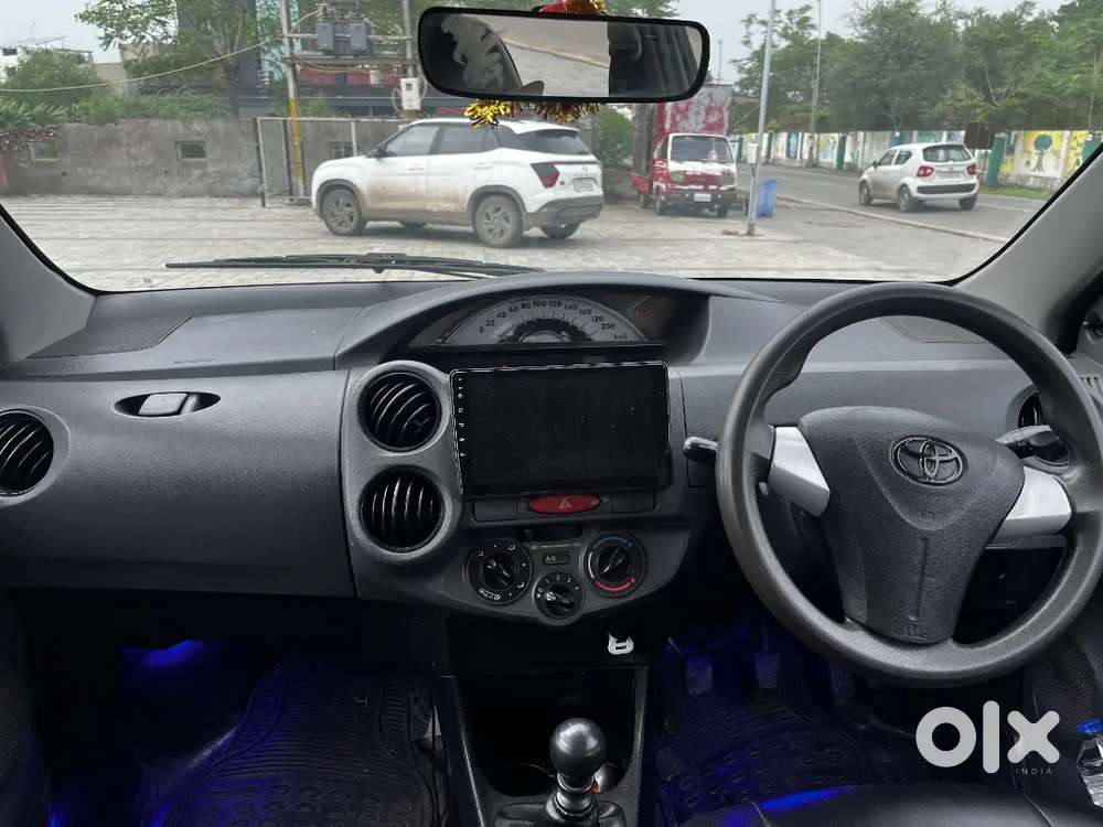 Toyota Etios Liva 2012