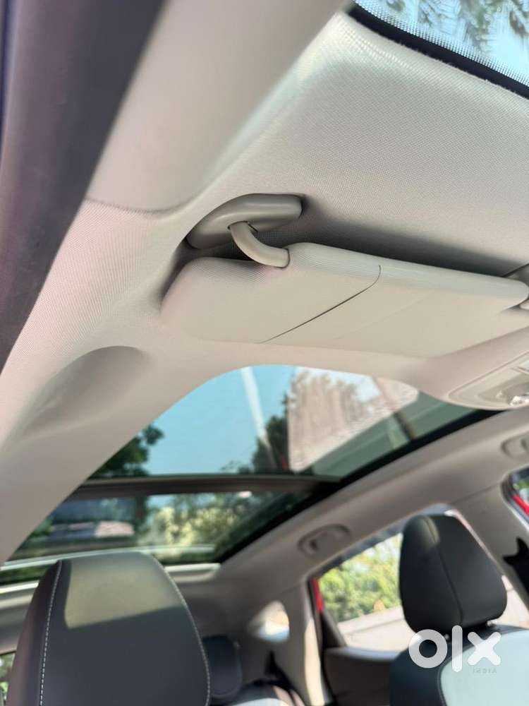 Mg Astor 2022 Petrol 14000 Km Driven