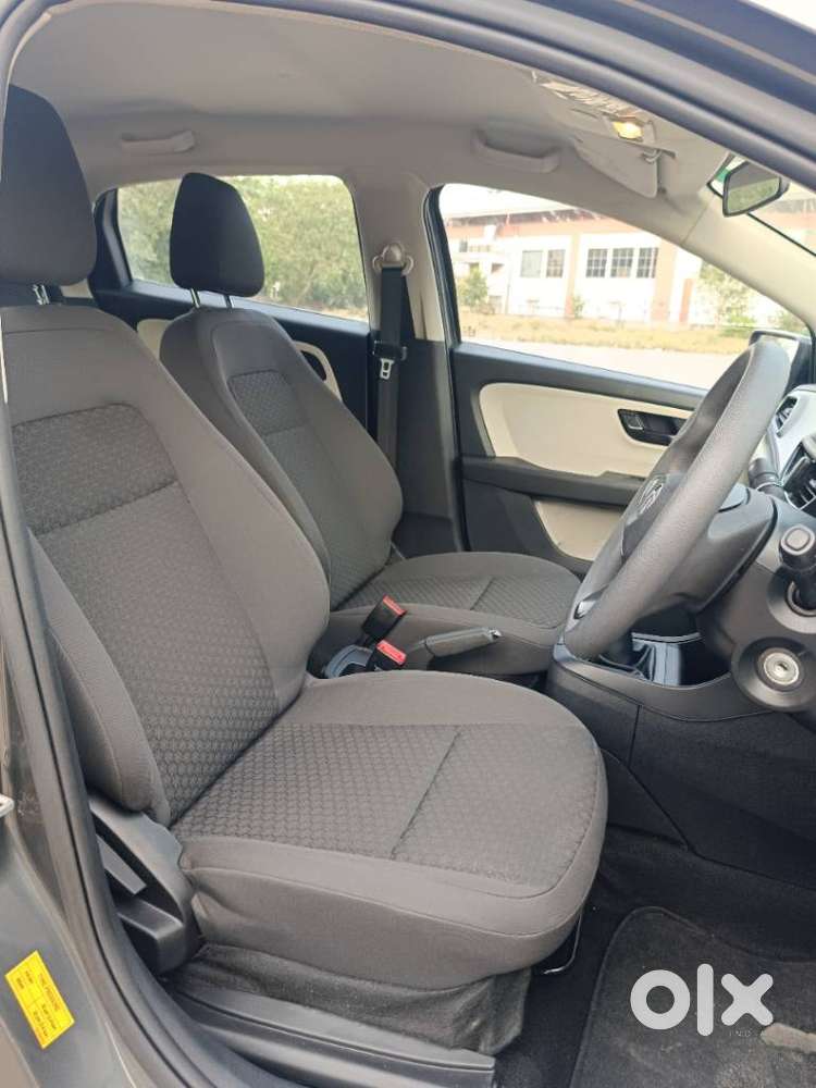 Tata Altroz 1.2 Xe Plus Petrol, 2022, Petrol