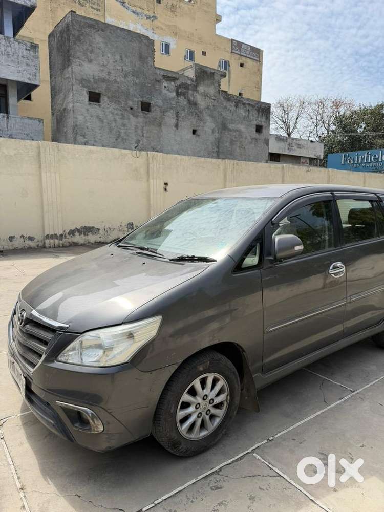 Toyota Innova V Varient 2012 Diesel Well Maintained