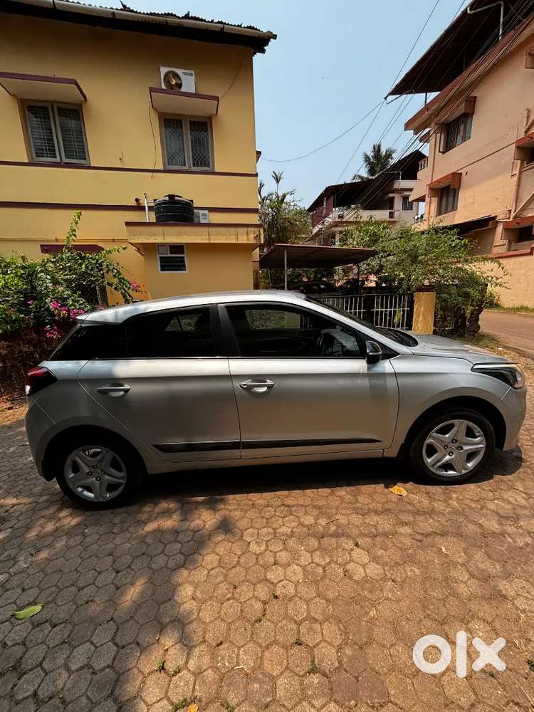 Hyundai I20 Asta 2017 Single Owner Showroom Maintained