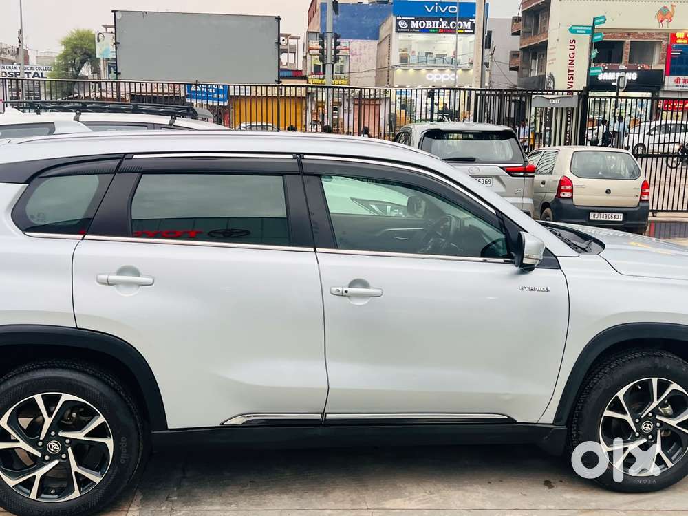 Toyota Urban Cruiser Hyryder 1.5 V Hybrid, 2024, Cng & Hybrids