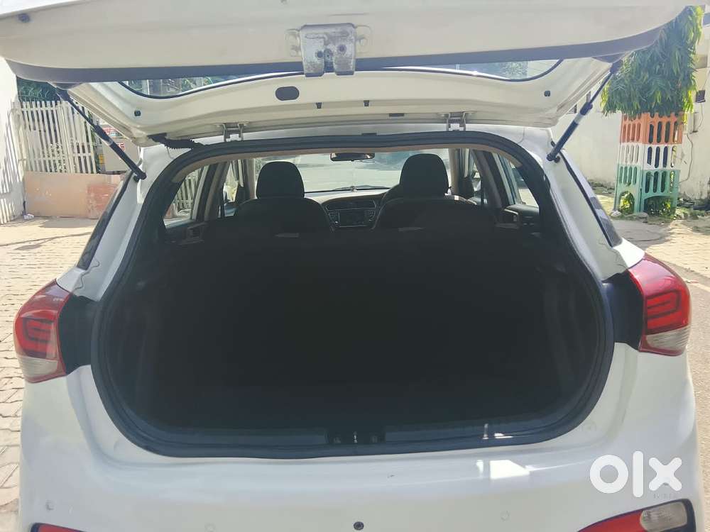 Hyundai I20 Sportz Plus Diesel, 2020, Diesel
