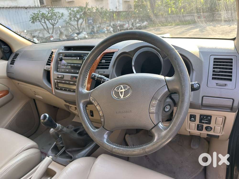 Toyota Fortuner 3.0 4x4 Manual, 2011, Diesel