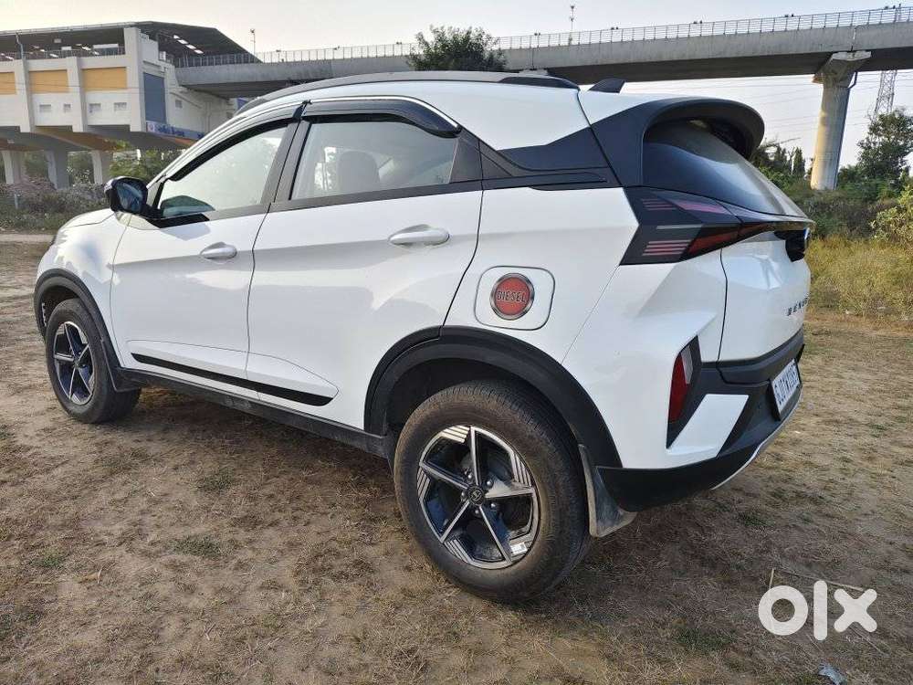 Tata Nexon Fearless Plus Purple 1.5 Revotorq Diesel 6amt Dual Tone, ..