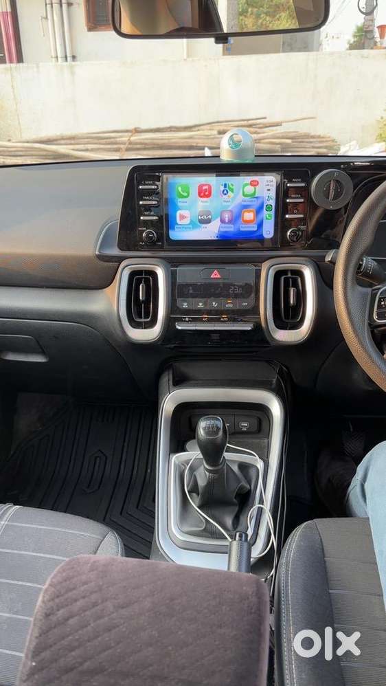 Kia Sonet Hkt Plus With Push Button Start And Drl Led Light