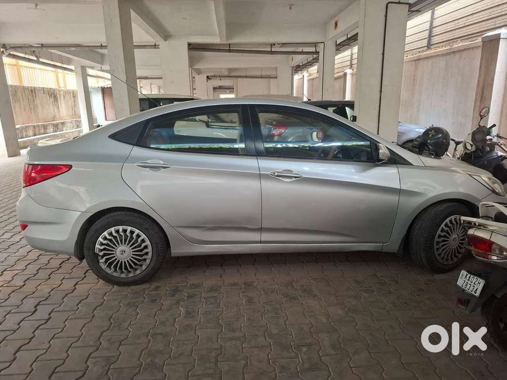 Hyundai Verna Petrol 2011
