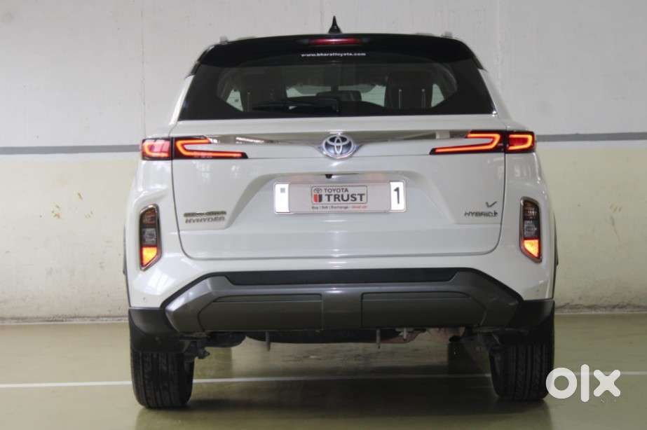 Toyota Urban Cruiser Hyryder 1.5 V Hybrid, 2023, Petrol