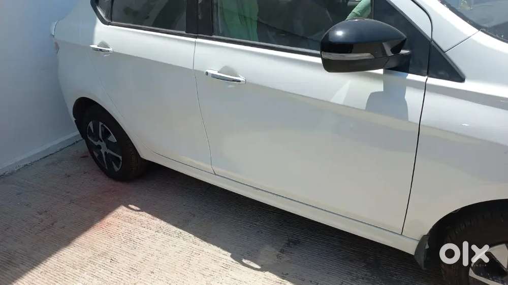 Tata Tigor Xza+ Amt Cng  2025  Only 1200 Km  Like New Condition