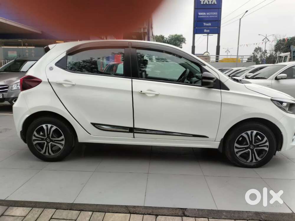 Tata Tiago 1.05 Revotorq Xt, 2024, Petrol