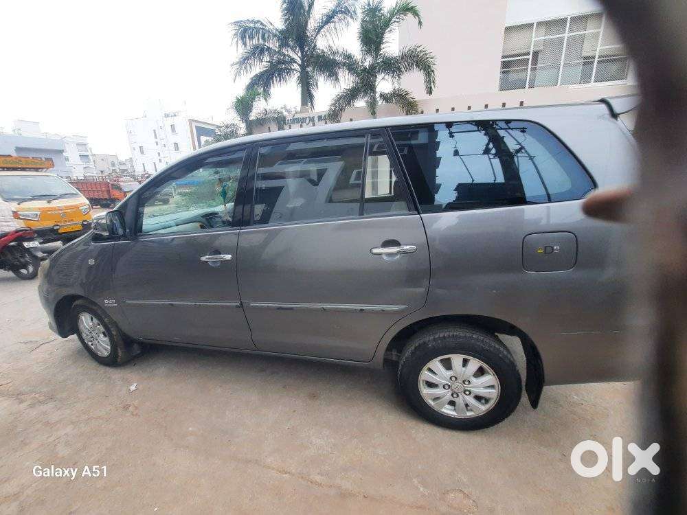 Toyota Innova 2.5 Ev Ps 8 Str Bs-iii, 2011, Diesel