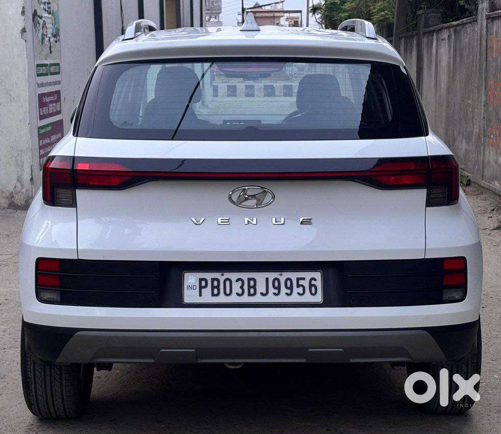 Hyundai Venue, 2022, Petrol