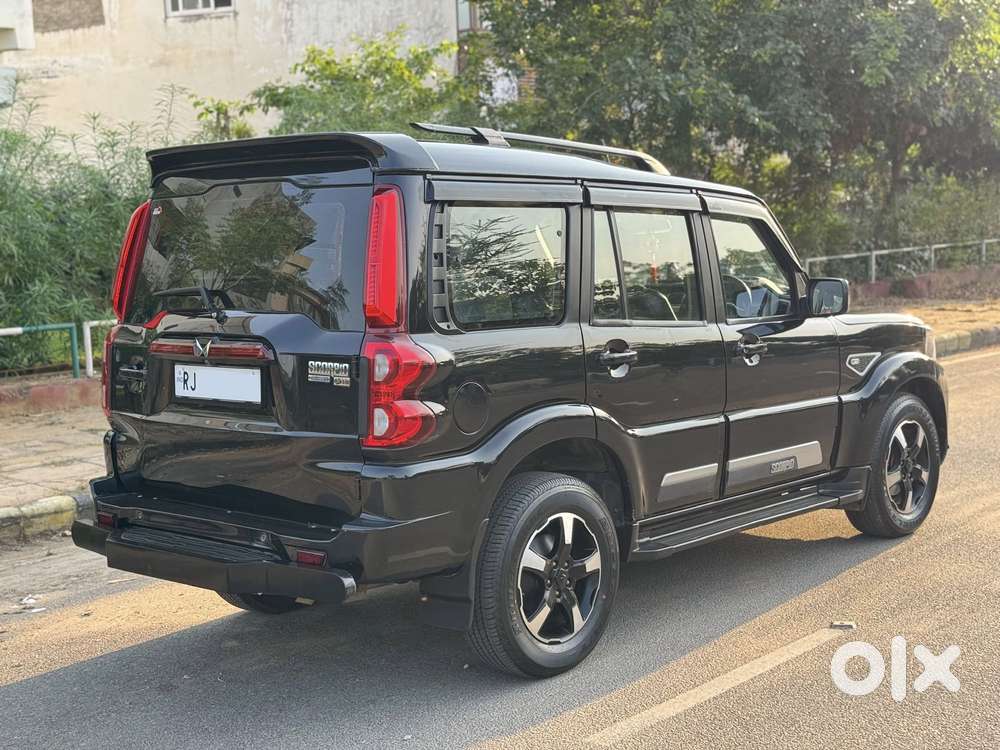 Mahindra Scorpio Classic 2.2 S 11 Mt 7 Str, 2024, Diesel