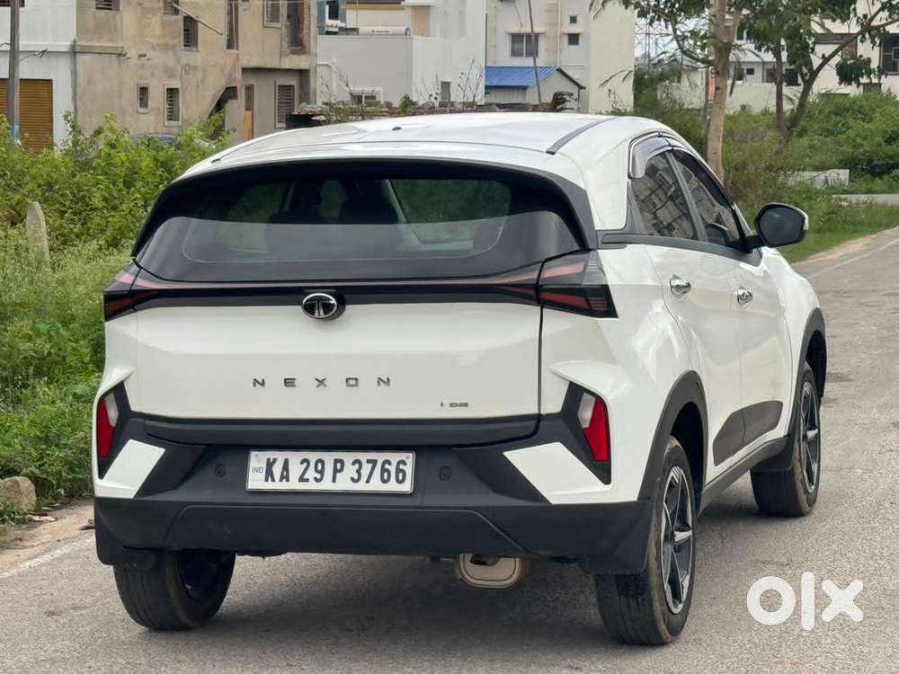 Tata Nexon Smart Plus1.2 Revotron Petrol 5 Mt, 2024, Cng & Hybrids