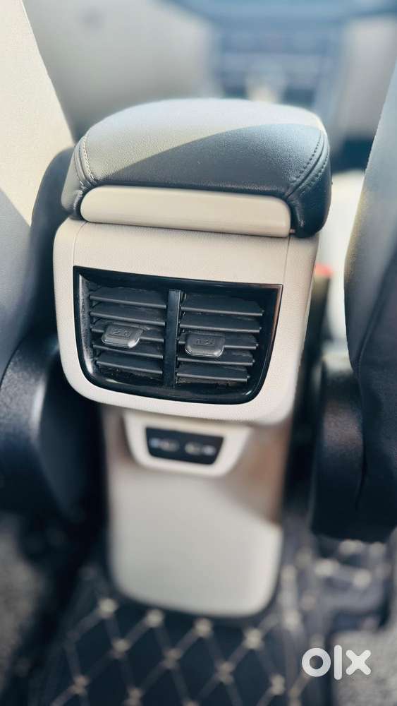 Volkswagen Taigun Topline 1.0 Tsi At (electric Seats), 2022, Petrol