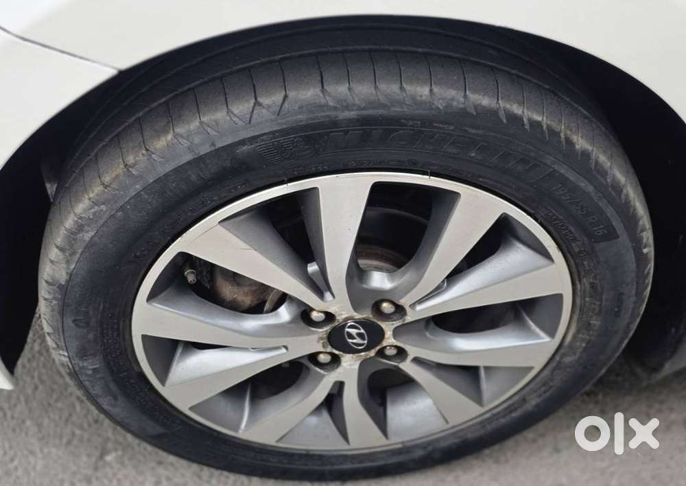 Hyundai Verna [2015-2017] Fluidic 4s 1.6 Vtvt Sx (o), 2015, Petrol