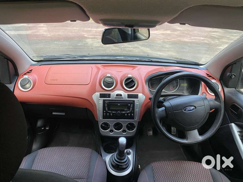 Ford Figo 1.2p Titanium Mt, 2010, Petrol