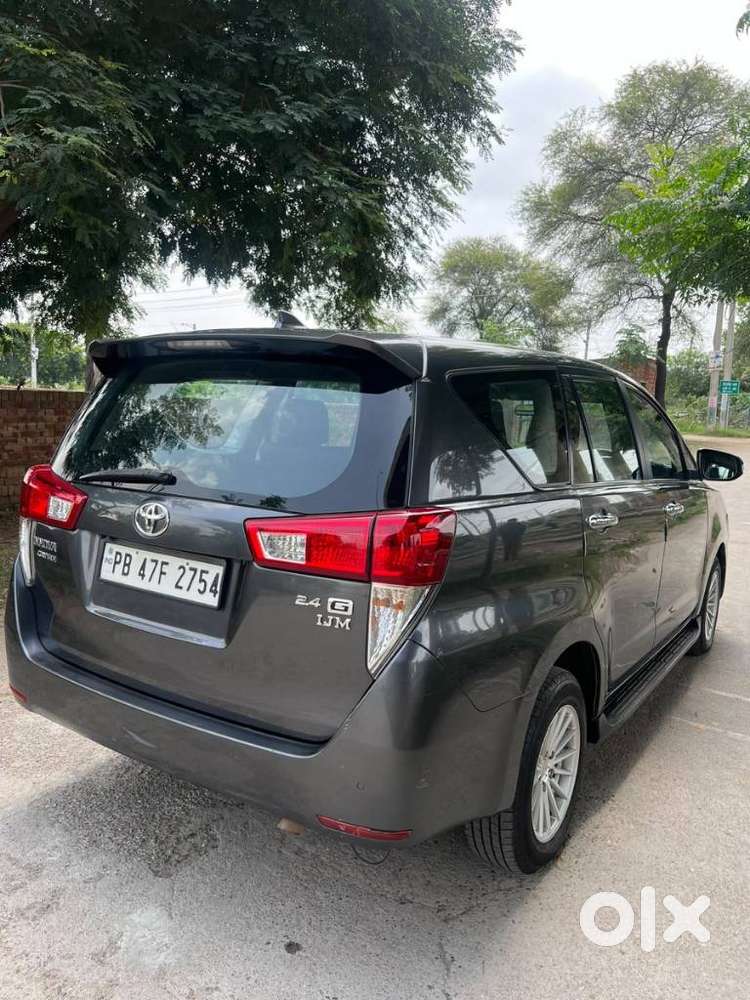 Toyota Innova Crysta 2.4 G Mt, 2022, Diesel