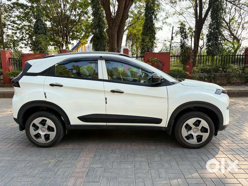 Tata Nexon Smart 1.2 Revotron Petrol 5 Mt, 2024, Petrol