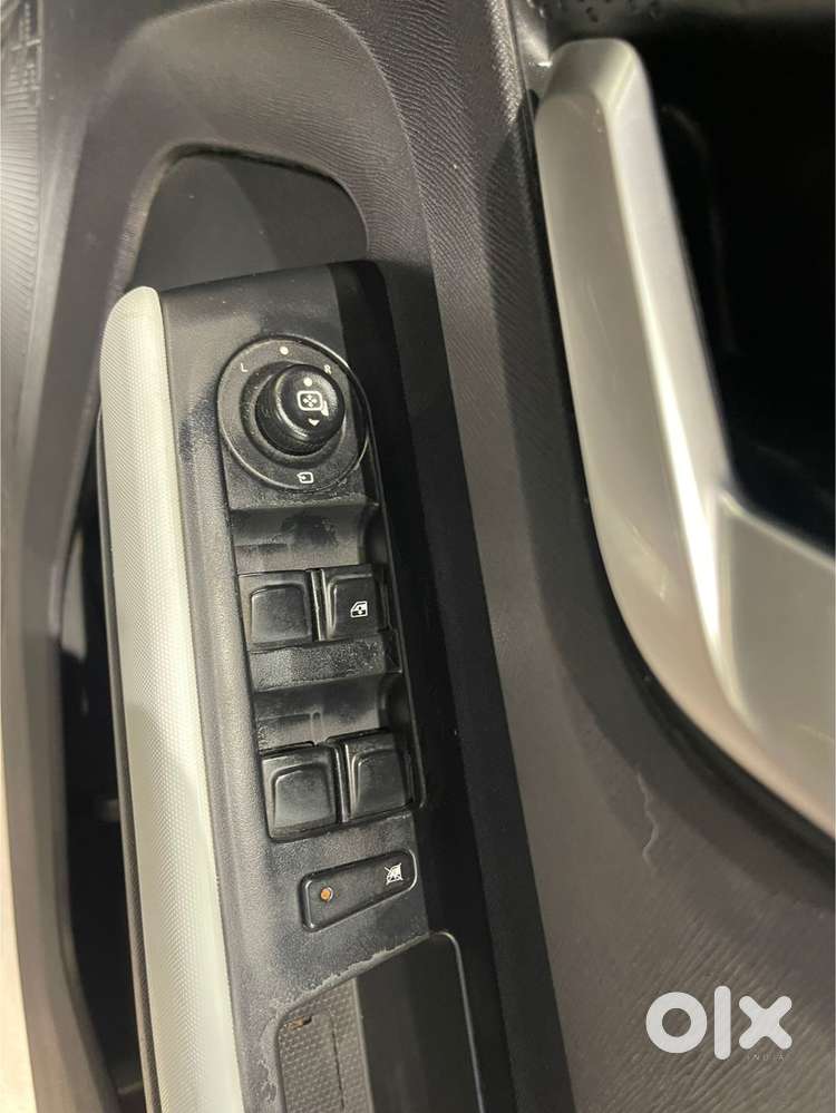 Tata Punch Creative Amt, 2022, Petrol