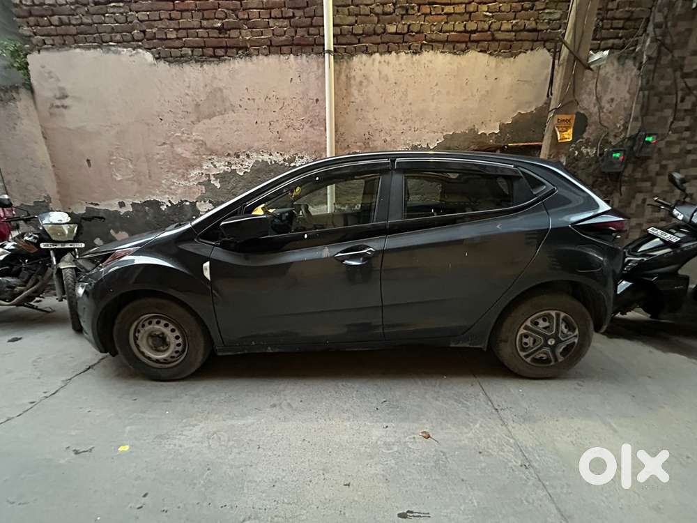 Tata Altroz Petrol 2021