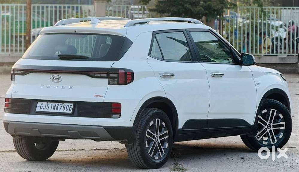 Hyundai Venue 1.0 Sx (o) Turbo Dct, 2023, Petrol