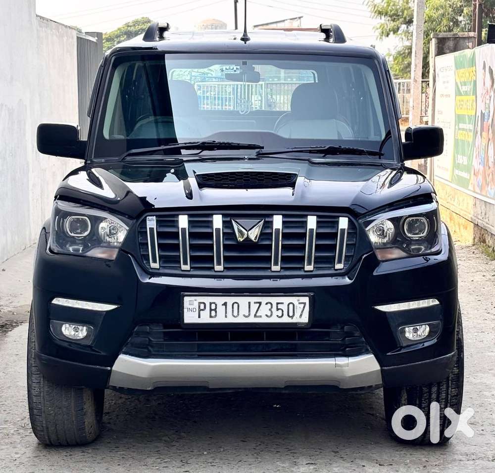 Mahindra Scorpio Classic, 2025, Diesel