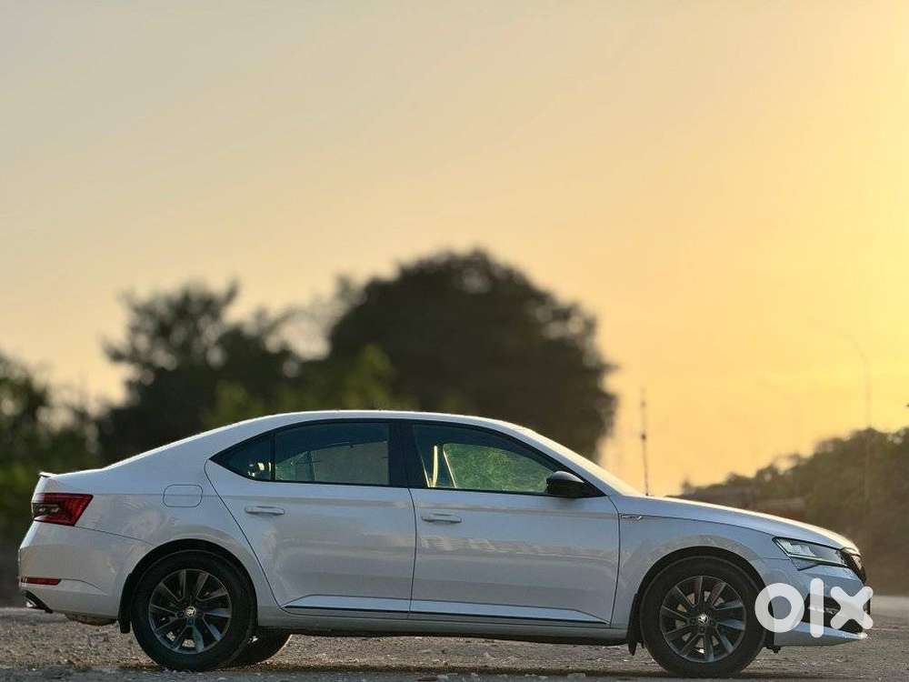 Skoda Superb Sportline 1.8 Tsi At, 2020, Petrol