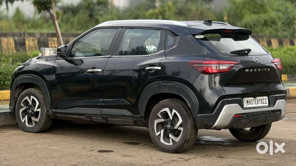 Nissan Magnite 1.0 Xv Premium, 2022, Petrol