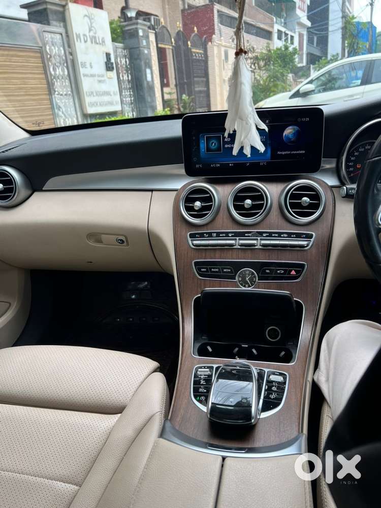 Mercedes-benz C-class 2019