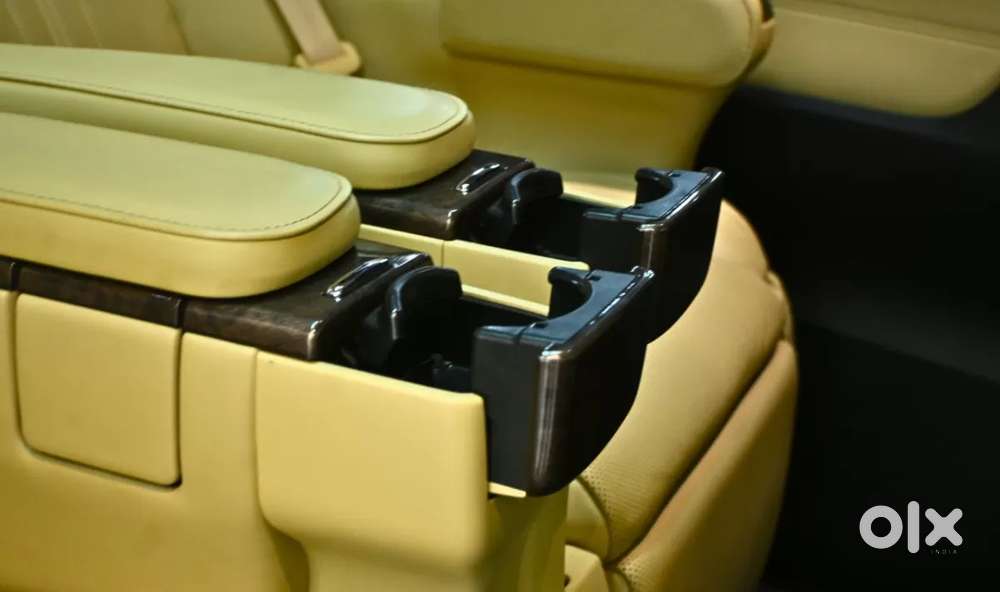 Toyota Vellfire, 2023, Petrol
