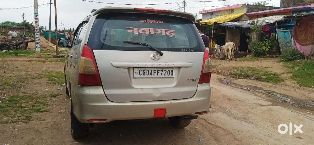Toyota Innova 2012